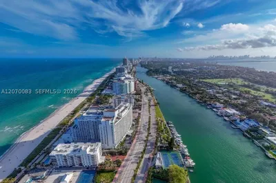 5401 Collins Ave #144 1