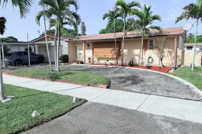 21105 NW Miami Ct 1