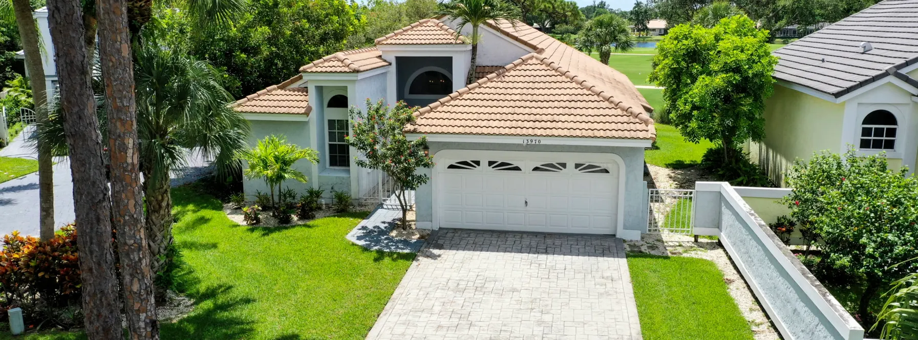 Just Listed | Easy Living in Eastpointe | 13970 Cross Pointe Court