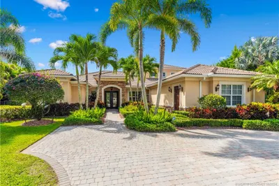 7579 SE Laque Circle 1