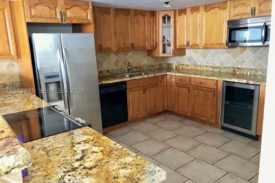 13499 Biscayne Blvd #506 1