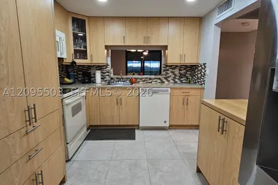 1000 Colony Point Cir #522 1