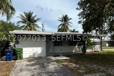 441 SW 10th Ter 0 1