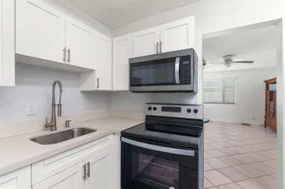 418 S CYPRESS Road #106 1