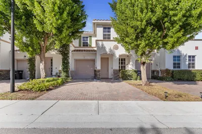 4614 Tara Cove Way 1