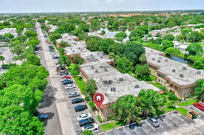 2400 NW 39th Way #104 1