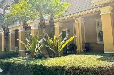 188 W Thatch Palm Circle 1