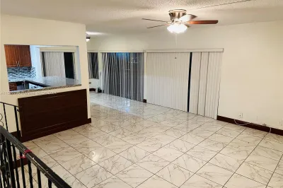 4850 SW 63rd Ter #323 1