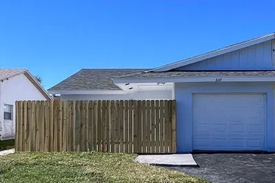 8647 Crater Terrace