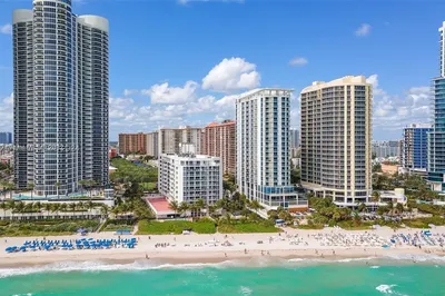 17275 Collins Ave #1008 1