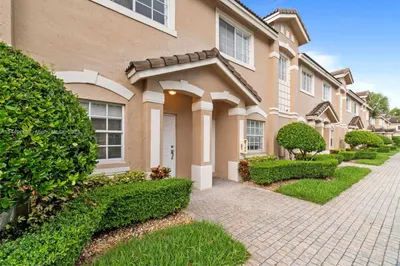 5719 NW 114th Ct #103 1
