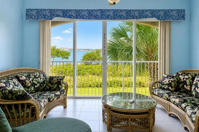 32 W Harbour Isle Dr Drive W #203 1