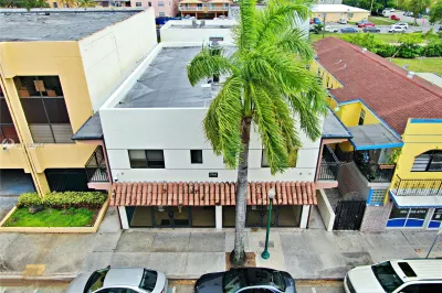 2270 SW 8th St 1
