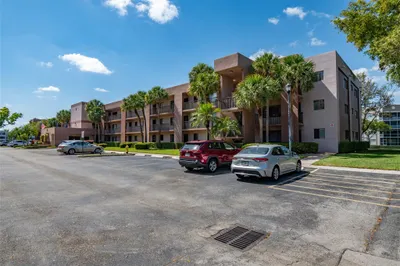 7448 Ashmont Cir #312 1