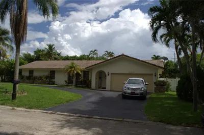 11190 NW 39th Court 1