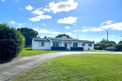 840 NW 15th St 1