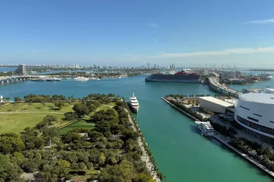 900 Biscayne Boulevard #2807 1