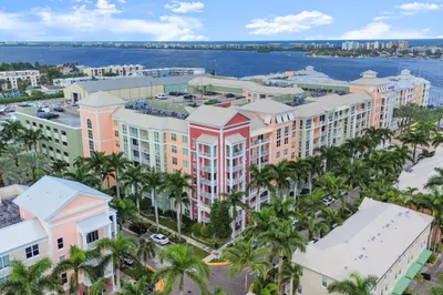 804 E WINDWARD Way #209 1