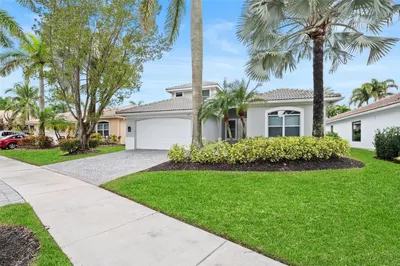 2012 Harbor View Cir 1