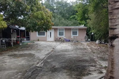 1725 NW 111th St 1