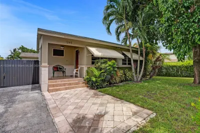 1245 SW 90th Ave 1