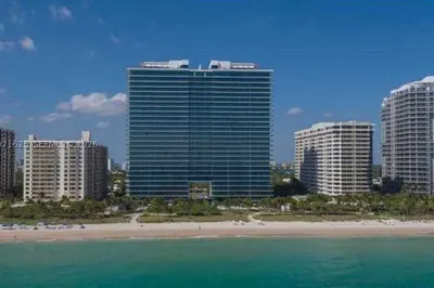 10201 Collins Ave #805 1
