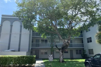 900 Tallwood Ave #208 1