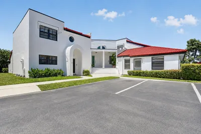 327 NW 36th Avenue 1