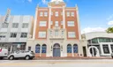727 Collins Ave Photo