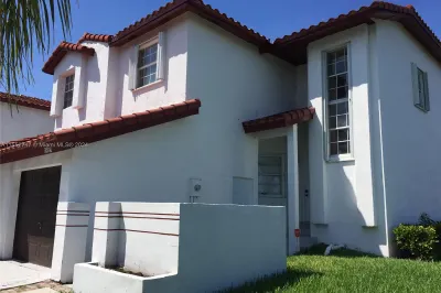 20900 SW 83 Av 0 1