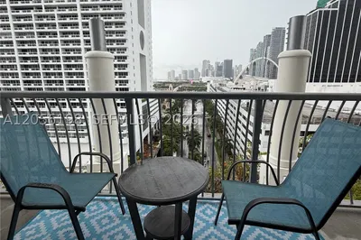 1750 N Bayshore Dr #1212 1