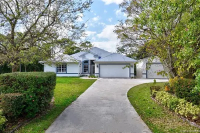 1110 SW Blue Water Way 1