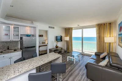 19201 Collins Ave #616 1