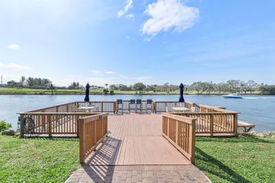 300 Golfview Road #207 1