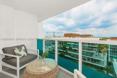 2301 Collins Ave #926 1