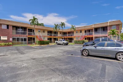 2040 NW 81st Avenue #117 1