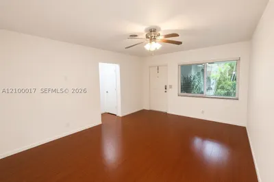 345 NW 32nd St #345 1
