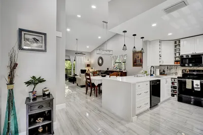 4103 NW 22nd Street #252-E 1