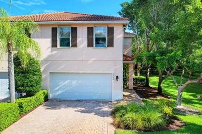Front of 6407 Azura Lake Rd