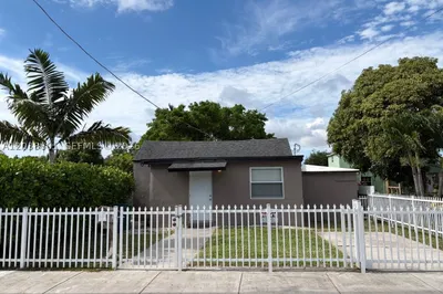 2154 NW 50th St 1
