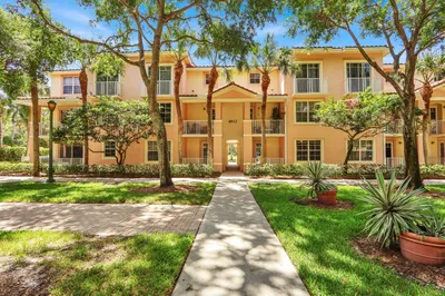 4812 S Central Boulevard #12 1