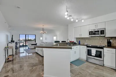 2334 S Cypress Bend Drive #907 1