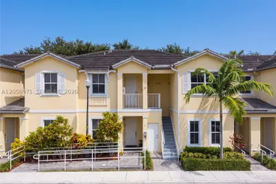 112 SE 28th Ter #26 1