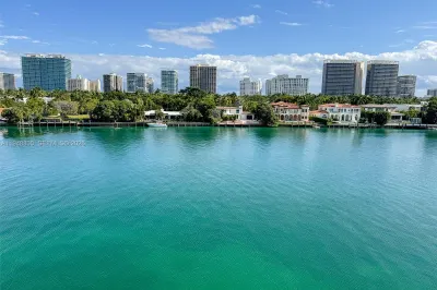 10101 E Bay Harbor Dr #504 1