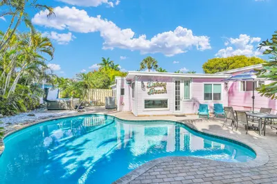 3218 Palm Drive 1