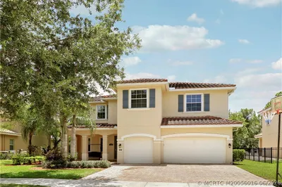 5413 SW Honeysuckle Court 1