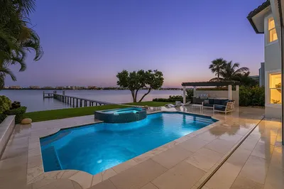 3 Lakeside Palms Court 1