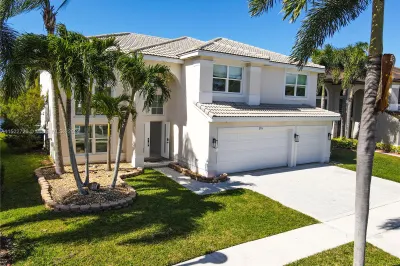 2516 SW 183rd Ave 1