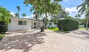 301 Hampton Ln Photo