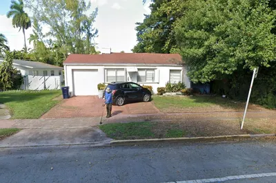1345 Normandy Dr 1